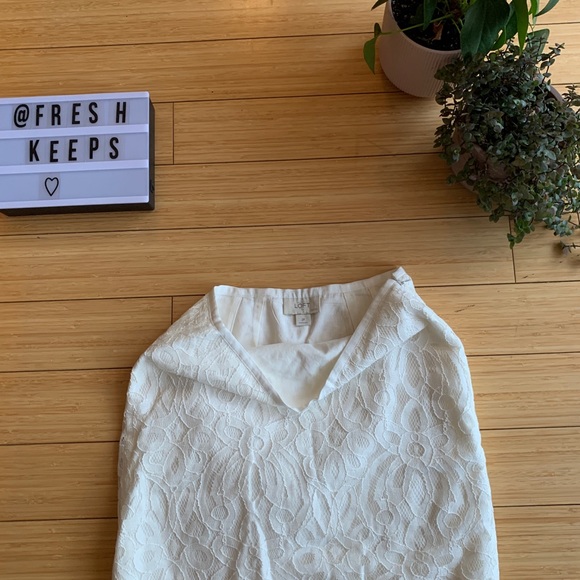 White lace skirt from LOFT. - Picture 2 of 4